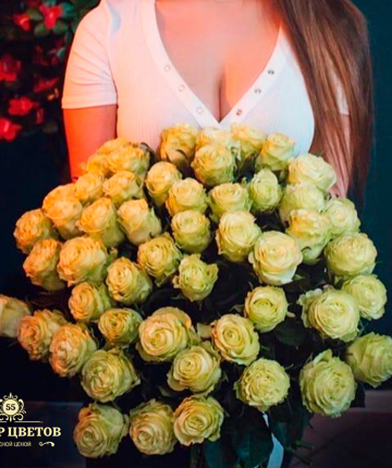 Букет из 51 кремовой эквадорской розы