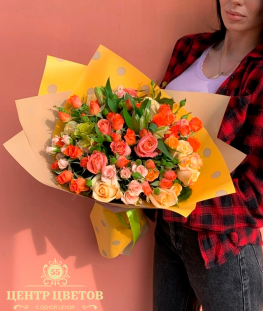 Букет из кустовых роз и альстромерий - 29 шт