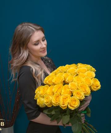 Букет из 35 желтых эквадорских роз