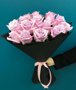 Букет из 15 нежно-розовых эквадорских роз