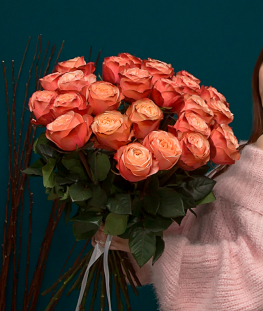 Букет из 21 оранжевой эквадорской розы
