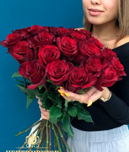 Букет из 25 красных эквадорских роз