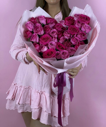 Букет из ярко - розовых эквадорских роз - 35 шт