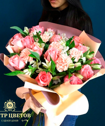 Букет из альстромерий, эквадорских роз и гвоздик - 35 шт.