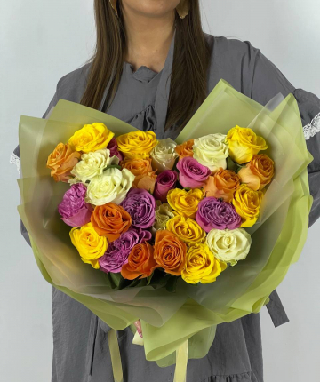 Букет из разноцветных эквадорских роз - 31 шт