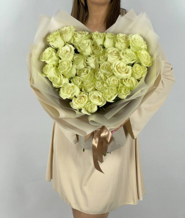 Букет из белых эквадорских роз - 35 шт