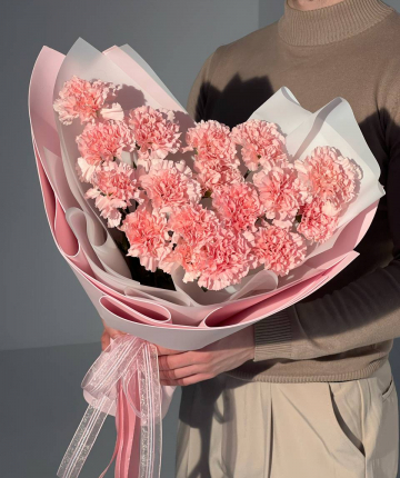 Букет из гвоздик и писташа - 19 шт