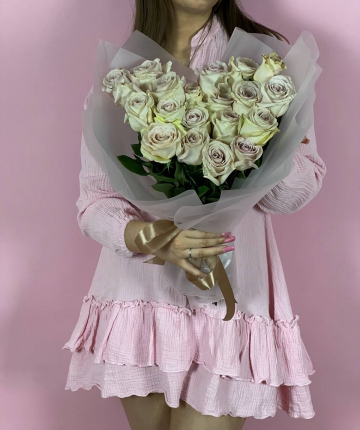 Букет из нежно - розовых эквадорских роз - 19 шт