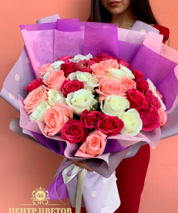 Букет из 35 разноцветных эквадорских роз