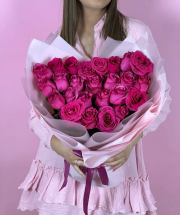 Букет из ярко - розовых эквадорских роз - 25 шт