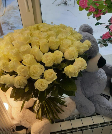 101 кремовая эквадорская роза