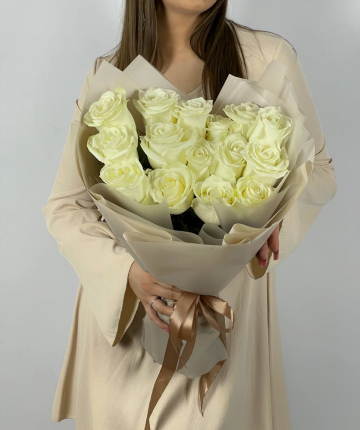 Букет из белых эквадорских роз - 15 шт